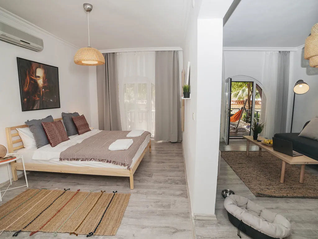 Garden Terrace Studio